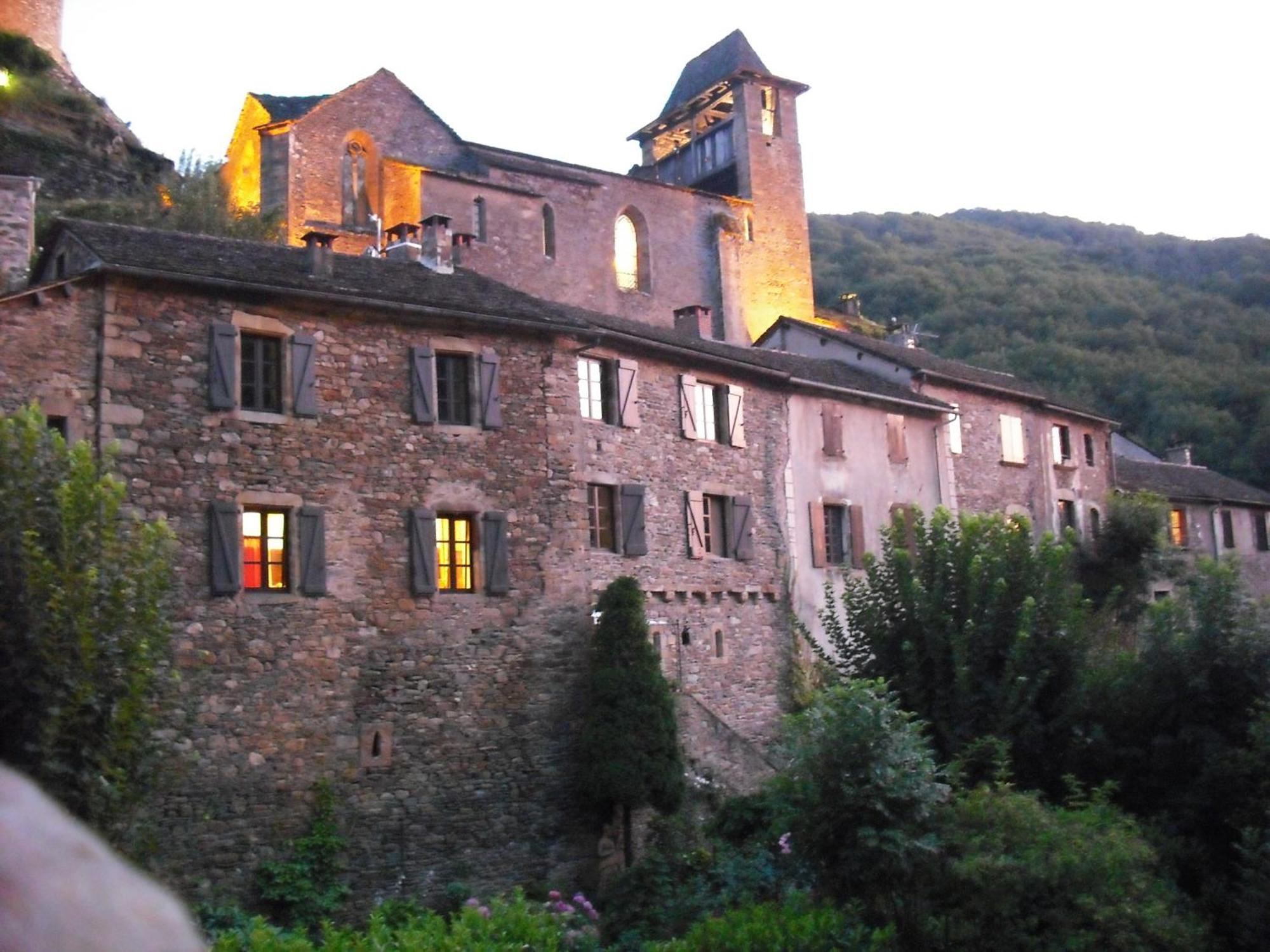 Domaine Du Vern Saint-Affrique Bagian luar foto